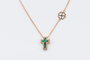 Collana croce Angelus rose smeraldi - Gioielleria Casavola Noci - idea regalo battesimo oro rosa