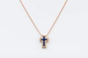 Collana croce Angelus rose zaffiri - Gioielleria Casavola Noci - idea regalo battesimo oro rosa