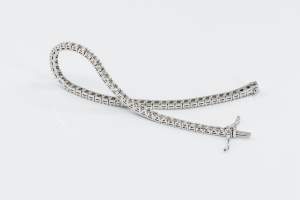 Bracciale tennis diamanti Prestige idea regalo - Gioielleria Casavola Noci