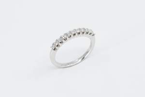 Veretta 11 diamanti white - anello fidanzamento idea regalo - Gioielleria Casavola Noci
