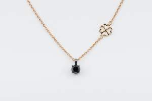 Collana punto luce diamante nero uomo Black Rose - idea regalo compleanno fidanzato - Gioielleria Casavola Noci
