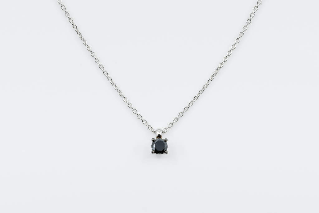 Collana punto luce diamante nero uomo Black&White - idea regalo compleanno ragazzo - Gioielleria Casavola Noci