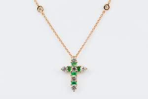 Collana Croce Fidelis Rose Smeraldi e Diamanti - Casavola Noci - idee regalo battesimo o comunione importante