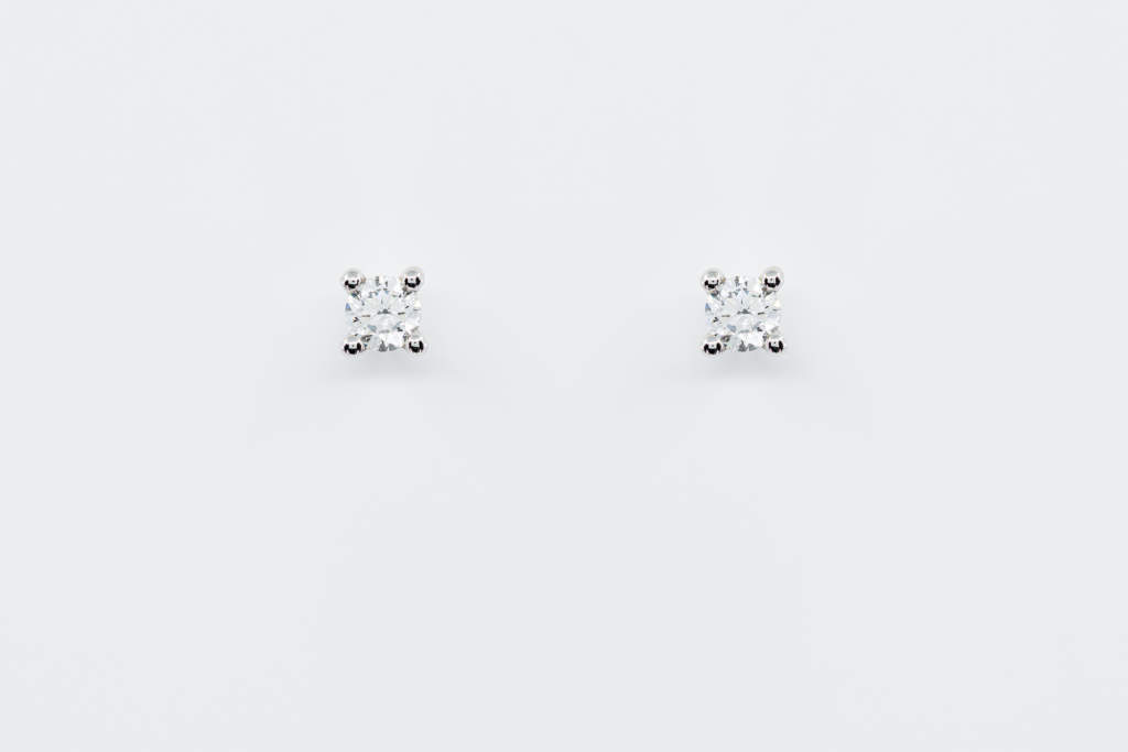 Orecchini punto luce diamanti certificati 70 punti - Gioielleria Casavola Noci - idee regalo