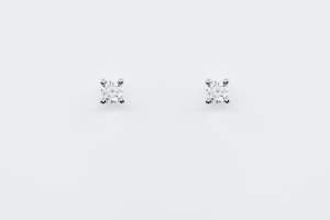 Orecchini punto luce diamanti certificati 70 punti - Gioielleria Casavola Noci - idee regalo