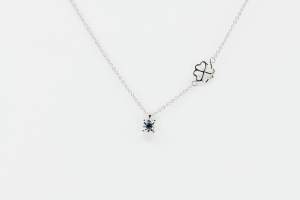 Collana punto luce zaffiro Starlight White - Gioielleria Casavola Noci - idee regalo donne per ogni occasione