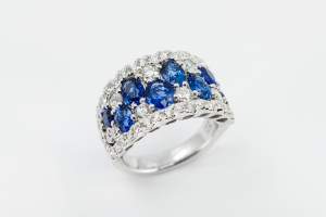 Anello fascione fantasia zaffiri Prestige - Gioielleria Casavola Noci - idee regalo donne per occasioni importanti