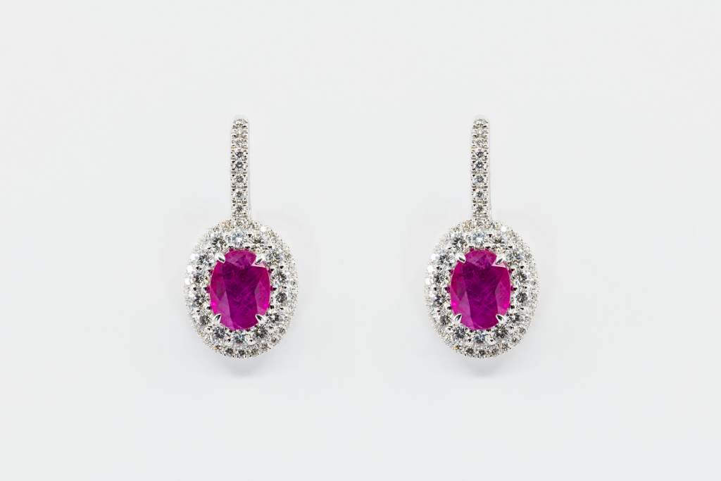 Crivelli orecchini brillanti rubini - Gioielleria Casavola Noci - idee regalo donne - main