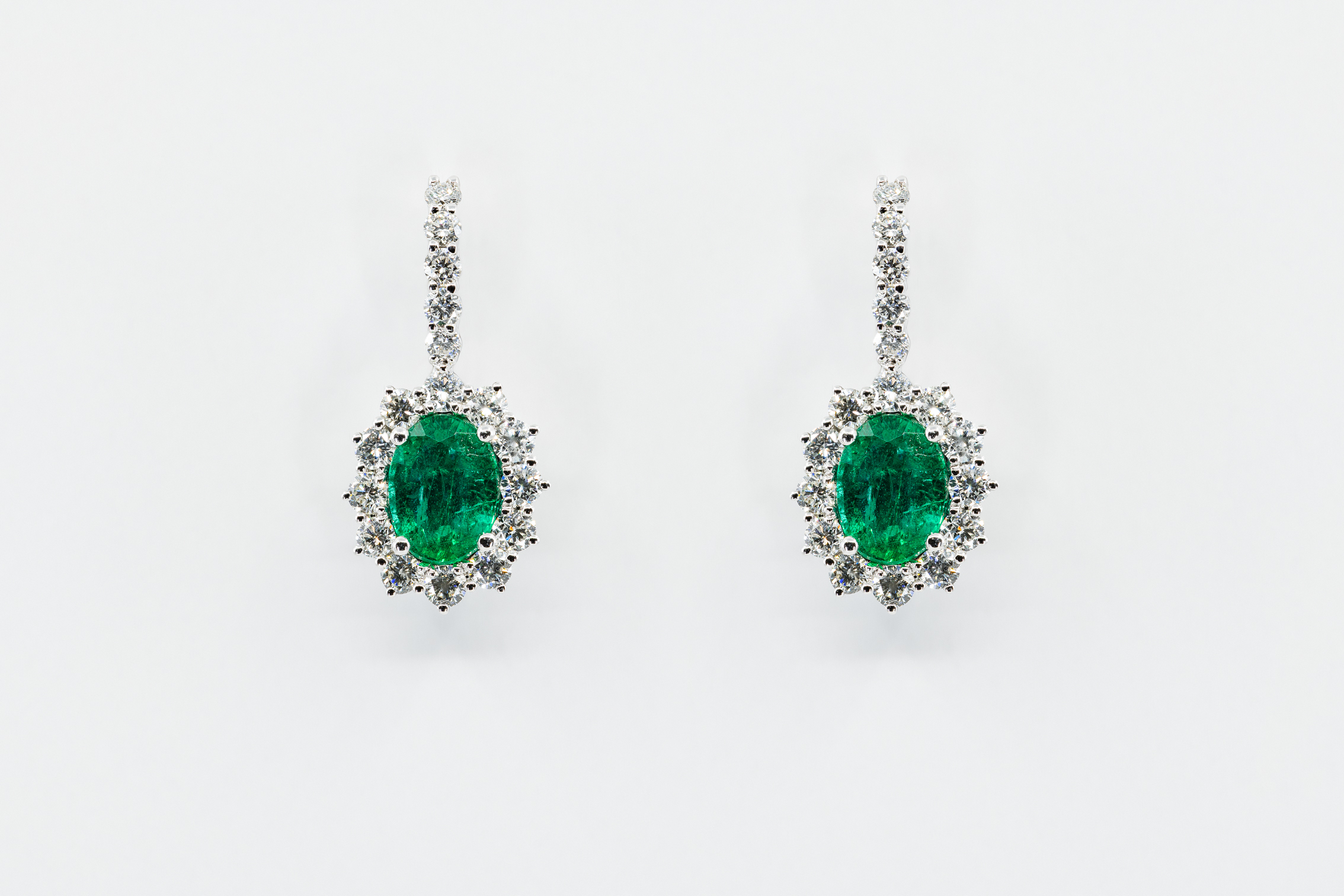 Orecchini rosette smeraldo pavé Prestige - Gioielleria Casavola Noci - high end jewelry