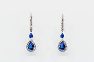 Crivelli orecchini goccia fantasia zaffiri - Gioielleria Casavola Noci - idee regalo donne per occasioni importanti