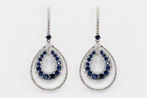 Crivelli orecchini pendenti fantasia zaffiri pavè - Gioielleria Casavola Noci - idee regalo donne per ogni occasione