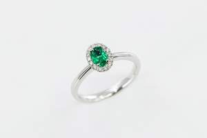 Anello smeraldo Green Eye Nature - Gioielleria Casavola Noci - idee regalo nascita - main