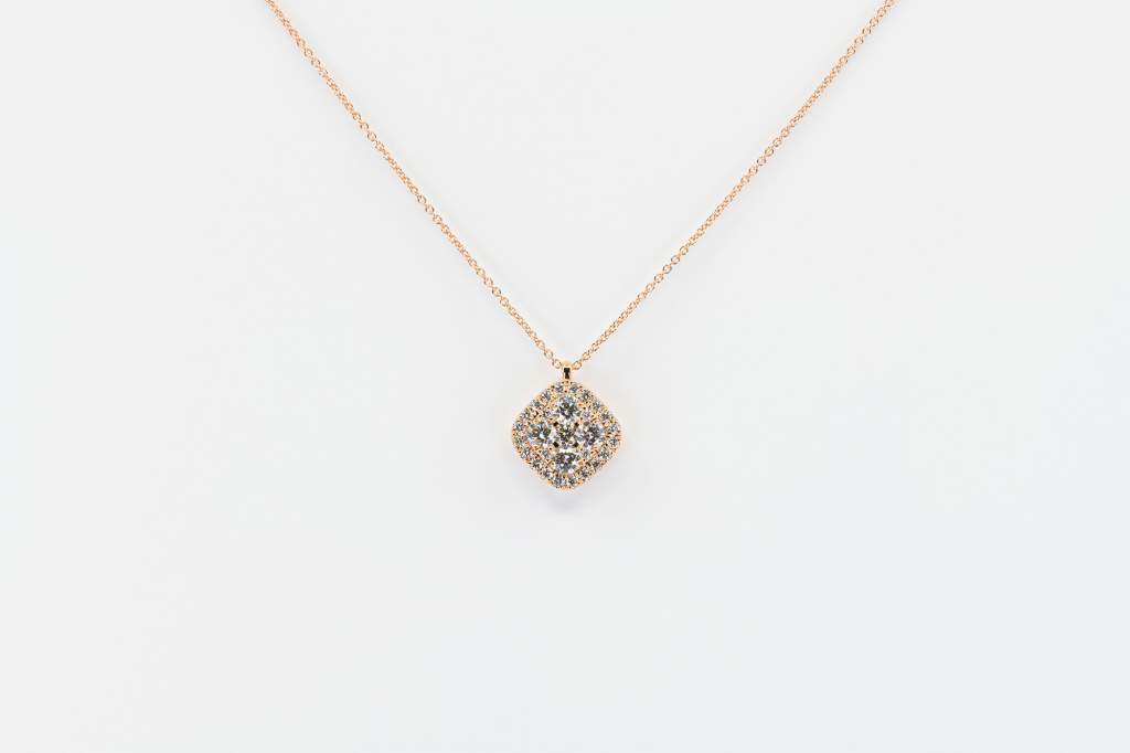 Collana rombo oro rosa Invisible - Gioielleria Casavola Noci - idee regalo compleanno moglie - gioiello importante