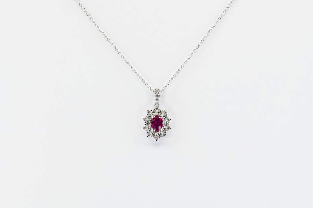 Collana rubino Daisy Nature - Gioielleria Casavola Noci - idee regalo compleanno fidanzata - gioiello in oro bianco
