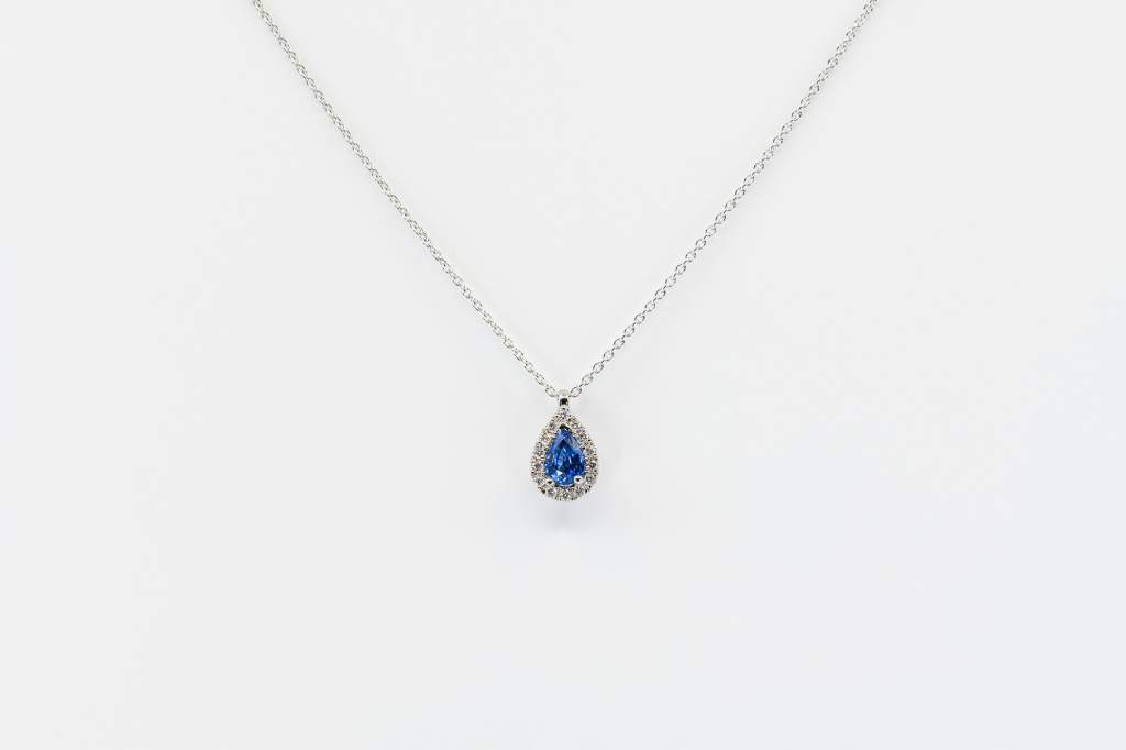 Collana zaffiro goccia Little Nature - Gioielleria Casavola Noci - idee regalo compleanno mamma - gioiello oro bianco