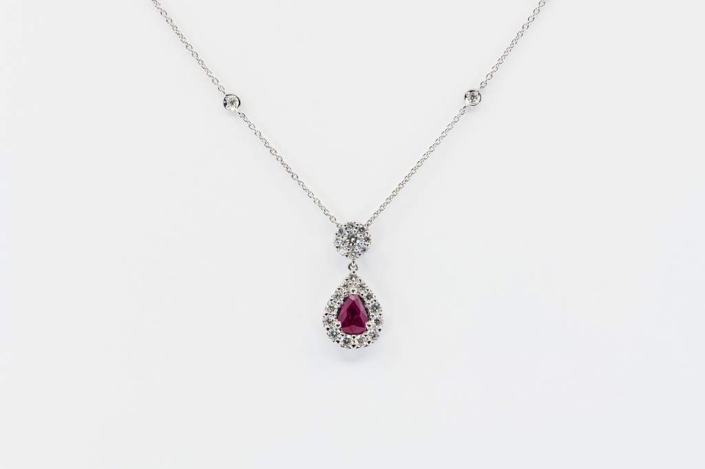 Pendente Goccia Rubino Pavé diamanti Prestige - Gioielleria Casavola Noci - idee regalo anniversario matrimonio importante - per lei