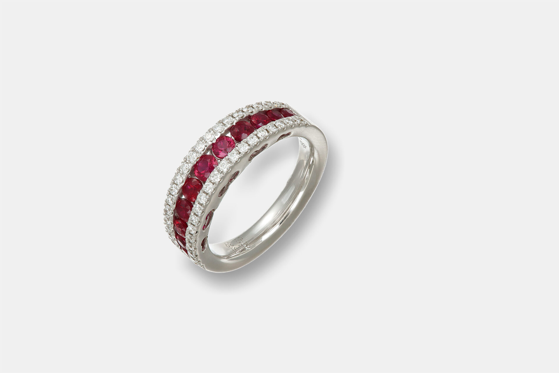 Anello a fascia rubini white Prestige - Gioielleria Casavola di Noci - idee regalo compleanno mamma 50 anni