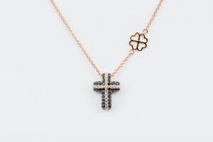 Collana croce diamanti Angelus Soft Large Rosé - Gioielleria Casavola di Noci - idee regalo compleanno uomo religioso - oro rosa