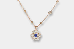 Collana zaffiro Water Lily Nature Rose - Gioielleria Casavola di Noci - idee regalo neo mamma - oro rosa e diamanti