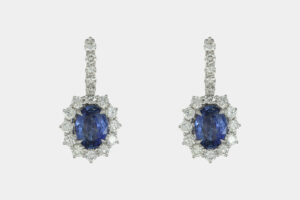 Orecchini rosetta zaffiro pavé Prestige White - Gioielleria Casavola di Noci - idee regalo anniversario di matrimonio importante - Per lei