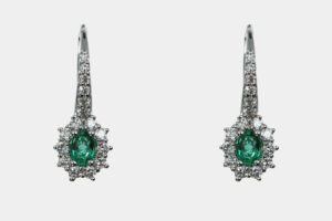 Orecchini smeraldo Achillea Nature White - Gioielleria Casavola di Noci - idee regalo compleanno ragazza 18 anni - con diamanti