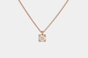 Collana punto luce diamante griffe quadro Rosè - Gioielleria Casavola di Noci - idee regalo compleanno moglie incinta - in oro rosa