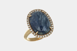 Anello zaffiro briolette e diamanti Prestige Rosè - Gioielleria Casavola di Noci - idee regalo compleanno 60 anni nonna - in oro rosa 18 carati