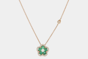 Collana fiore smeraldi Cornflower Nature Rosè - Gioielleria Casavola di Noci - idee regalo compleanno 18 anni ragazza - oro rosa con diamanti