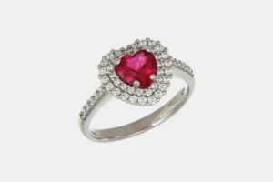Anello cuore oro bianco zircone rosso - Gioielleria Casavola di Noci - idee regalo compleanno fidanzata