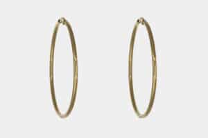 Orecchini a cerchio oro giallo sottili 4 cm - Gioielleria Casavola di Noci - idee regalo compleanno 18 anni ragazza